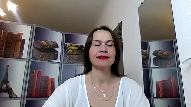 Snapshot of Selena_Moo chatting on 05-17-26, 03:08 Selena Moo online show from 05-17-26, 03:08
