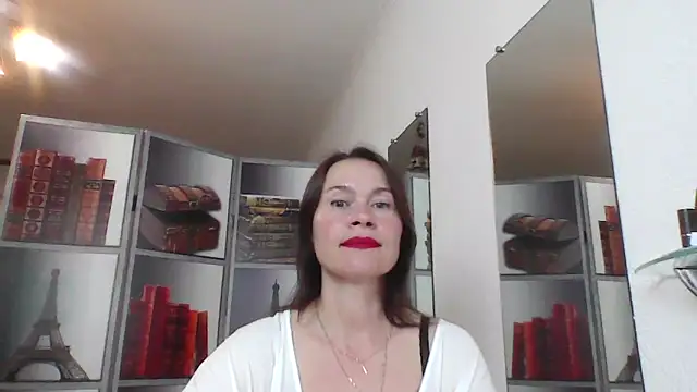 Snapshot of Selena_Moo chatting on 05-21-26, 08:54 Selena Moo online show from 05-21-26, 08:54