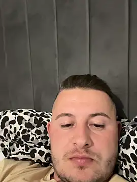 Snapshot of katalyn1996 chatting on 03-20-26, 12:37 katalyn1996 online show from 03-20-26, 12:37