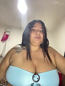 Snapshot of Luciona-Xxx chatting on 03-20-26, 02:38 Luciona-Xxx online show from 03-20-26, 02:38