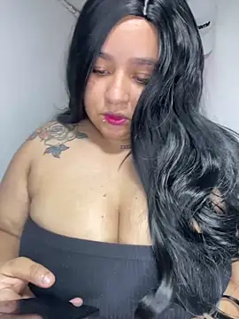 Snapshot of Luciona-Xxx chatting on 03-23-26, 02:59 Luciona-Xxx online show from 03-23-26, 02:59