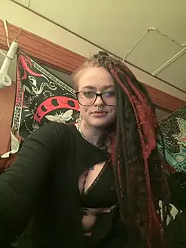 Snapshot of darlingvicuous chatting on 03-22-26, 06:28 darlingvicuous online show from 03-22-26, 06:28