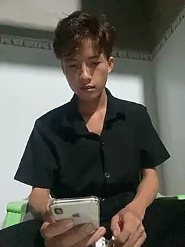 Nguyencuong1999 online show from 05-14-26, 01:07