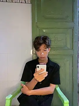 Nguyencuong1999 online show from 05-18-26, 10:15