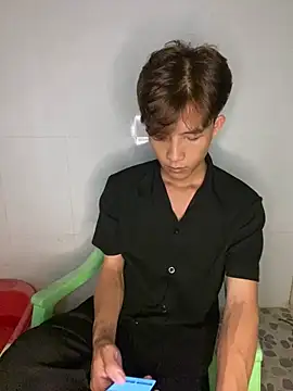 Nguyencuong1999 online show from 05-20-26, 03:51