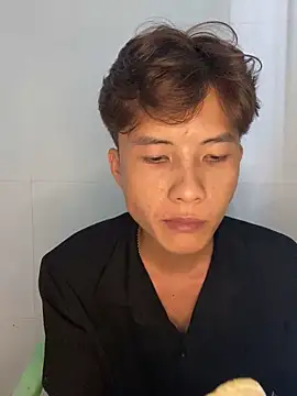 Nguyencuong1999 online show from 05-23-26, 05:12