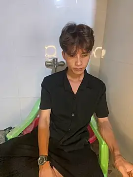 Nguyencuong1999 online show from 05-28-26, 08:22