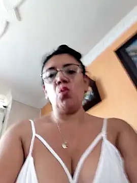 Snapshot of Mielx chatting on 04-29-26, 05:30 Mielx online show from 04-29-26, 05:30