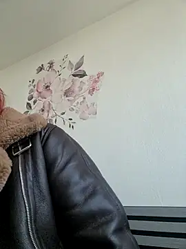 Snapshot of EvaThorn chatting on 03-24-26, 06:51 EvaThorn online show from 03-24-26, 06:51