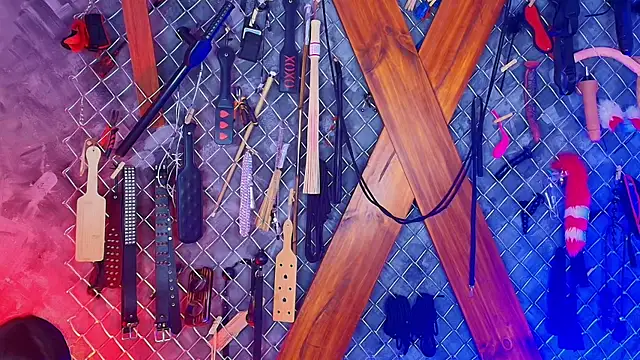 Mistress lexi bdsm online show from 07-18-26, 09:40