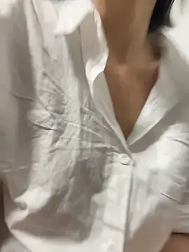 lilysister66 online show from 06-23-26, 05:00
