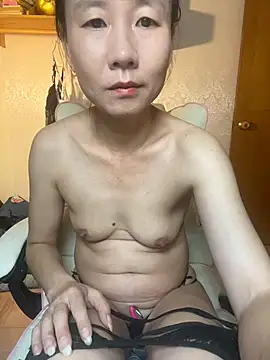 lilysister66 online show from 07-15-26, 06:24