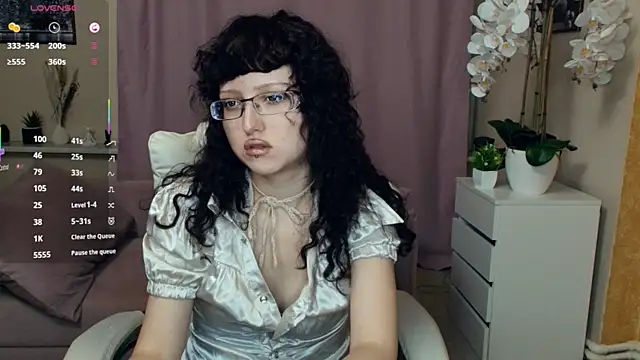 Snapshot of JordanSvetlik chatting on 05-28-26, 07:33 JordanSvetlik online show from 05-28-26, 07:33