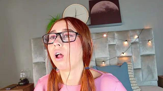 StarrMoon   online show from 04-07-26, 03:18