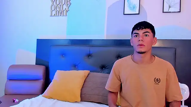 Snapshot of Duolust2 chatting on 03-25-26, 11:49 Duolust2 online show from 03-25-26, 11:49