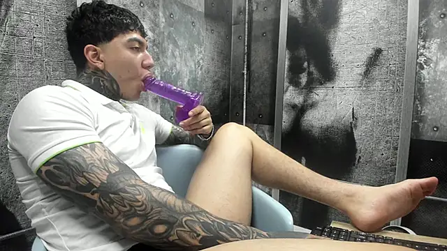 Gury tattoo online show from 05-23-26, 02:21