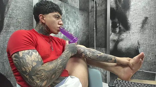 Gury tattoo online show from 05-25-26, 08:04
