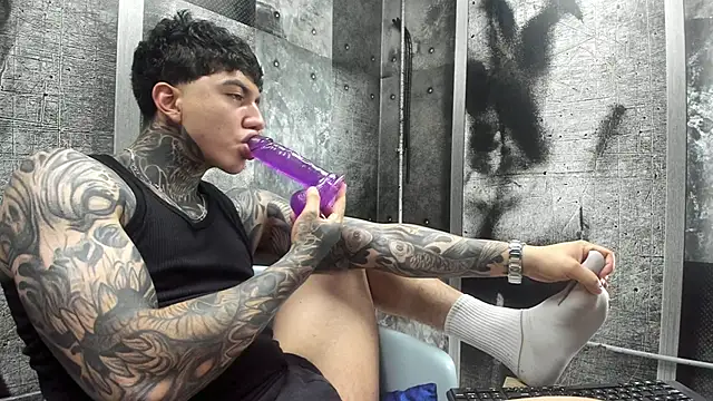 Gury tattoo online show from 05-27-26, 07:11