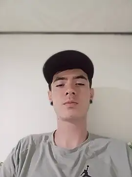 Snapshot of lio____ chatting on 03-20-26, 10:47 lio online show from 03-20-26, 10:47