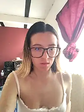 Snapshot of Greta_silber26 chatting on 03-24-26, 05:18 Greta silber26 online show from 03-24-26, 05:18