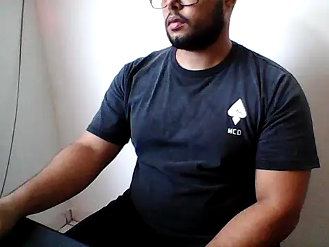 Derick 013 online show from 05-22-26, 05:40