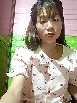 AmyLinee01 online show from 05-12-26, 05:15
