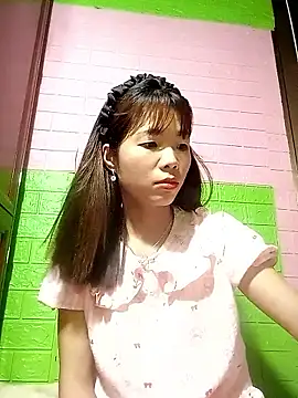 AmyLinee01 online show from 05-13-26, 10:38