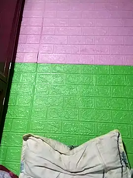 AmyLinee01 online show from 05-27-26, 06:05