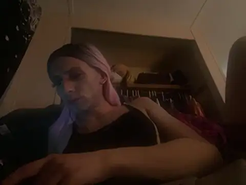 AlexAndriaStrips online show from 03-21-26, 09:07