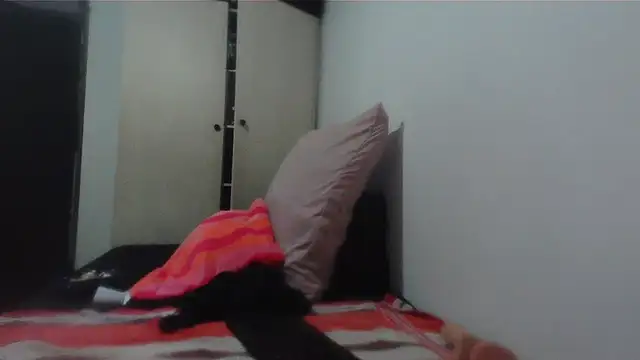 Lucia-boobs online show from 05-27-26, 04:37
