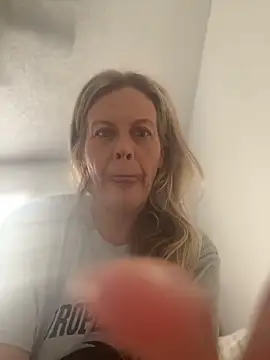 GwenWilde31 online show from 06-22-26, 01:41