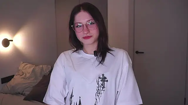 Snapshot of CindieArning chatting on 03-22-26, 06:33 CindieArning online show from 03-22-26, 06:33