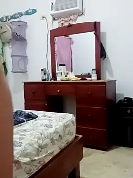 sexymomsn online show from 06-18-26, 08:03