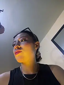 Itze Mua online show from 05-22-26, 10:48