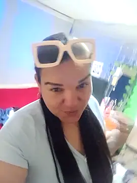Snapshot of Zuleyka_69 chatting on 04-10-26, 02:33 Zuleyka 69 online show from 04-10-26, 02:33