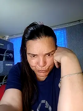 Snapshot of Zuleyka_69 chatting on 04-24-26, 09:06 Zuleyka 69 online show from 04-24-26, 09:06