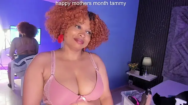 Snapshot of TammyBrown1 chatting on 05-10-26, 04:17 TammyBrown1 online show from 05-10-26, 04:17