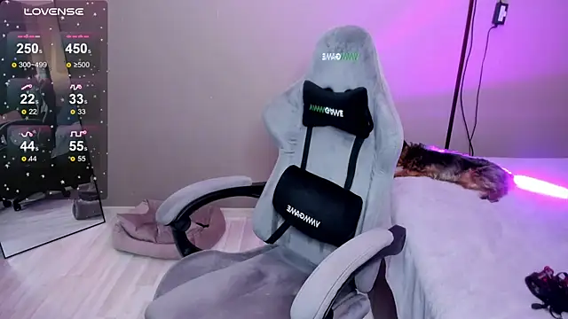 Snapshot of SweetMary_adam chatting on 04-06-26, 05:03 SweetMary adam online show from 04-06-26, 05:03