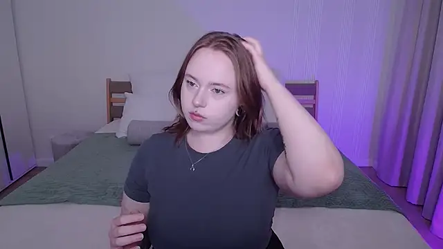 Snapshot of SelenaLily chatting on 03-24-26, 03:39 SelenaLily online show from 03-24-26, 03:39