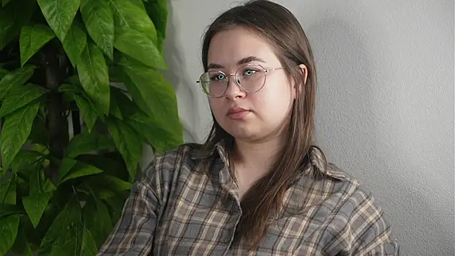 Snapshot of TiffaneySpikes chatting on 03-23-26, 10:52 TiffaneySpikes online show from 03-23-26, 10:52