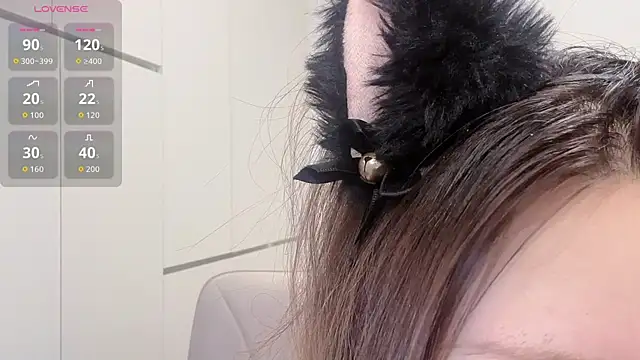 Snapshot of DAHLiA95 chatting on 08-05-26, 10:40 DAHLiA95 online show from 08-05-26, 10:40