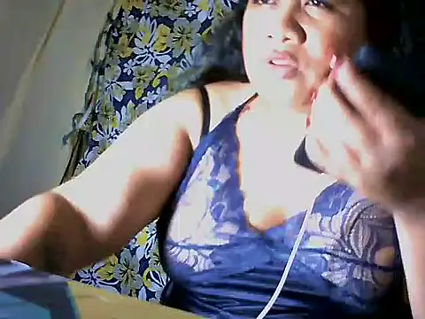 Snapshot of wild_Joan chatting on 05-20-26, 04:02 wild Joan online show from 05-20-26, 04:02