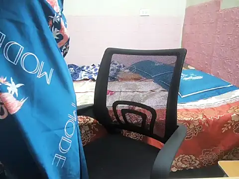 Snapshot of lusa_baby chatting on 05-28-26, 02:47 lusa baby online show from 05-28-26, 02:47