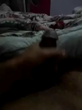 Snapshot of Alimohamed08 chatting on 03-23-26, 11:42 Alimohamed08 online show from 03-23-26, 11:42