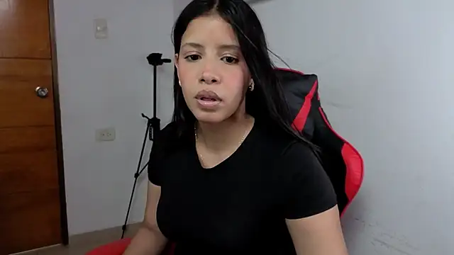 Snapshot of mirko_xx chatting on 03-24-26, 02:05 mirko xx online show from 03-24-26, 02:05