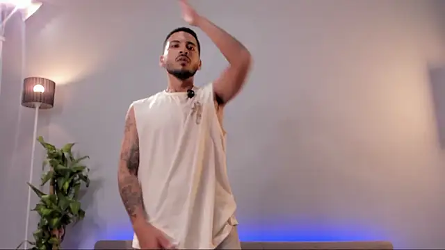 Snapshot of hashi_wood chatting on 03-30-26, 01:06 hashi wood online show from 03-30-26, 01:06