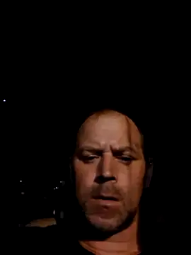 Snapshot of middickstroking chatting on 03-23-26, 03:43 middickstroking online show from 03-23-26, 03:43