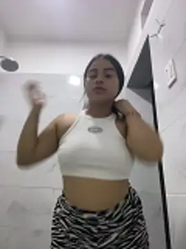 Snapshot of Valerials chatting on 04-06-26, 07:31 Valerials online show from 04-06-26, 07:31