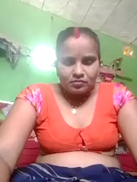 Shivani09900 online show from 05-26-26, 04:08