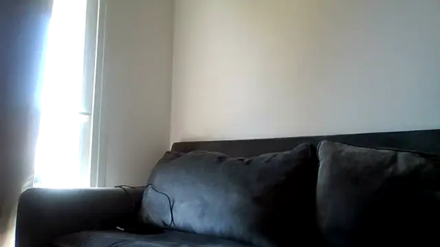 Snapshot of Emily_B_X chatting on 03-25-26, 09:59 Emily B X online show from 03-25-26, 09:59